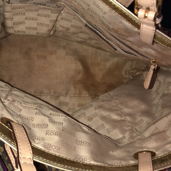 Micheal Kors XL gold metallic monogram tote wallet, slides available separately - Picture 6 of 13